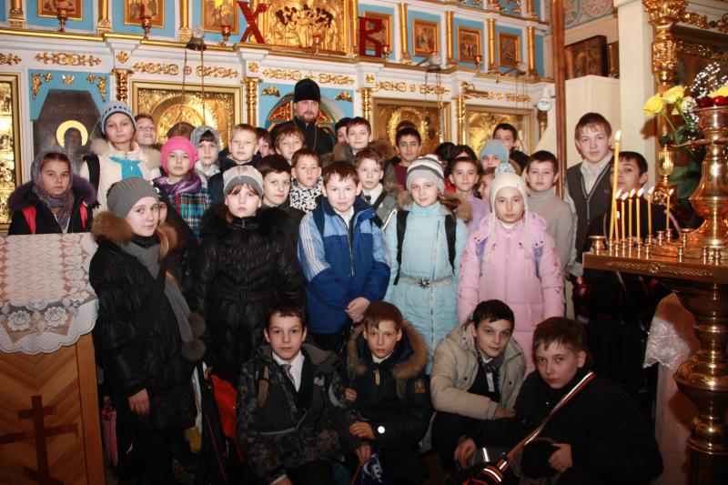 В Георгиевском храме состоялась встреча настоятеля храма с учащимися 6-7 классов
