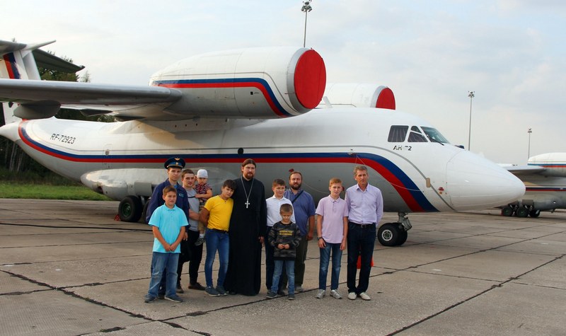 Прихожане Храма побывали на экскурсии на аэродроме Чкаловский