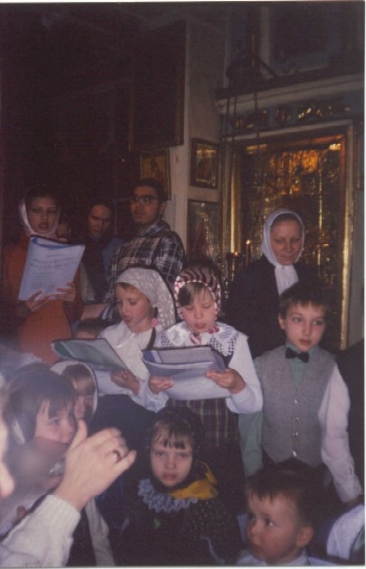 Выступление детей в церкви