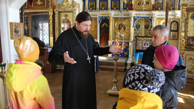 6 апреля в нашем храме прошла экскурсия с учащимися четвёртой школы г. Ивантеевки.