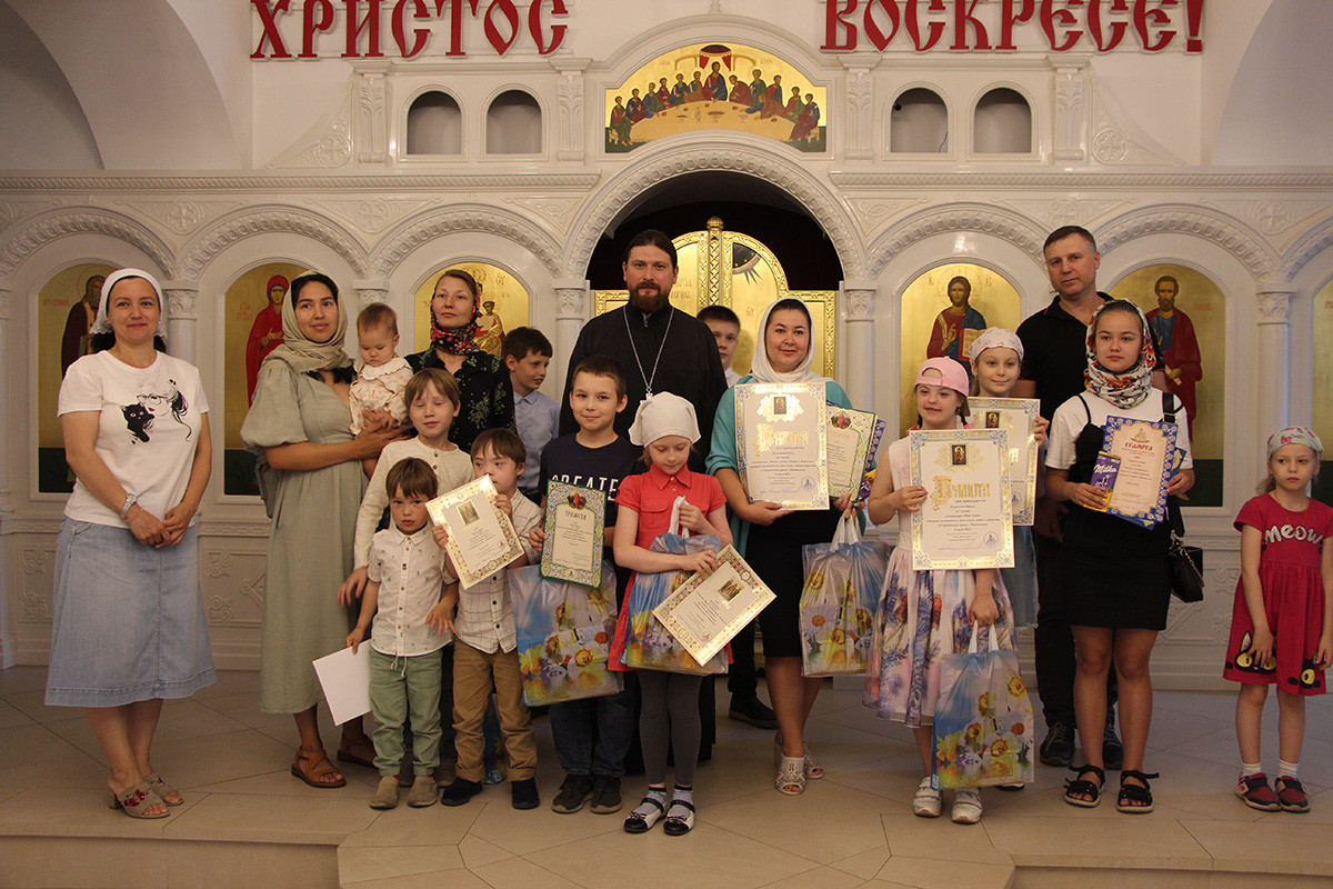 Конкурс детского рисунка в Георгиевском храме.